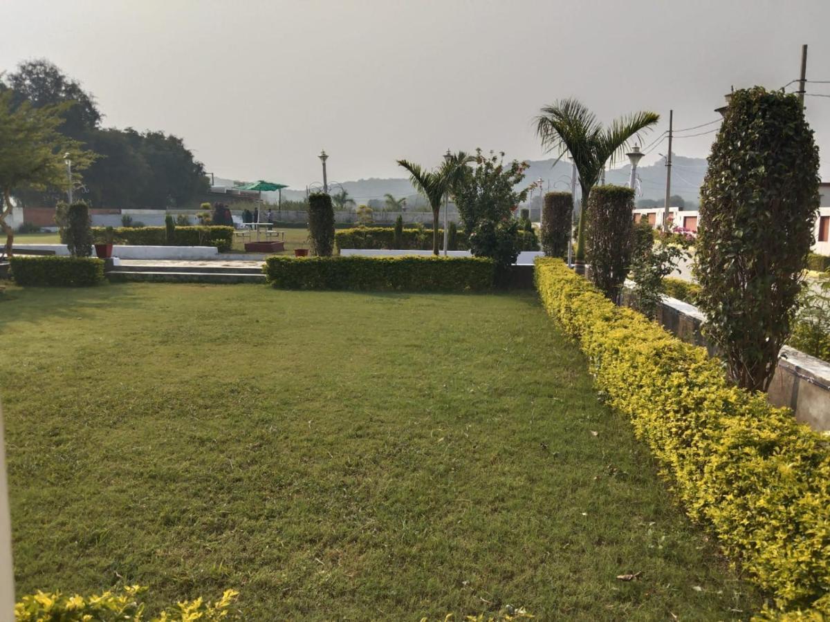 Farm Green View Resort Orchha Exterior photo